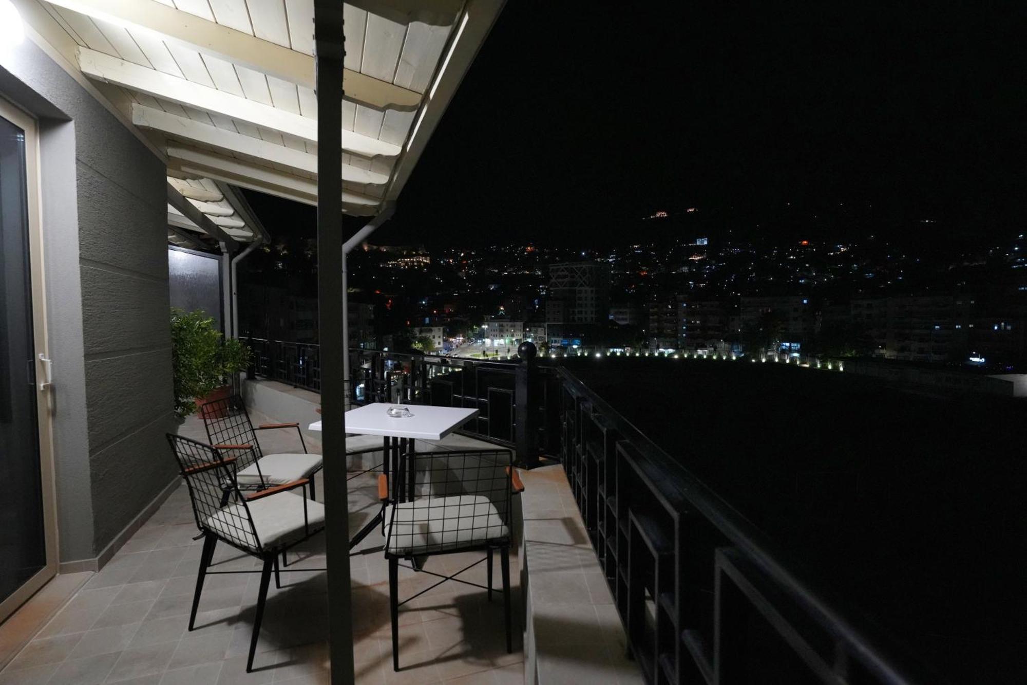 Rs Skendo Apartments Gjirokastër Exteriör bild