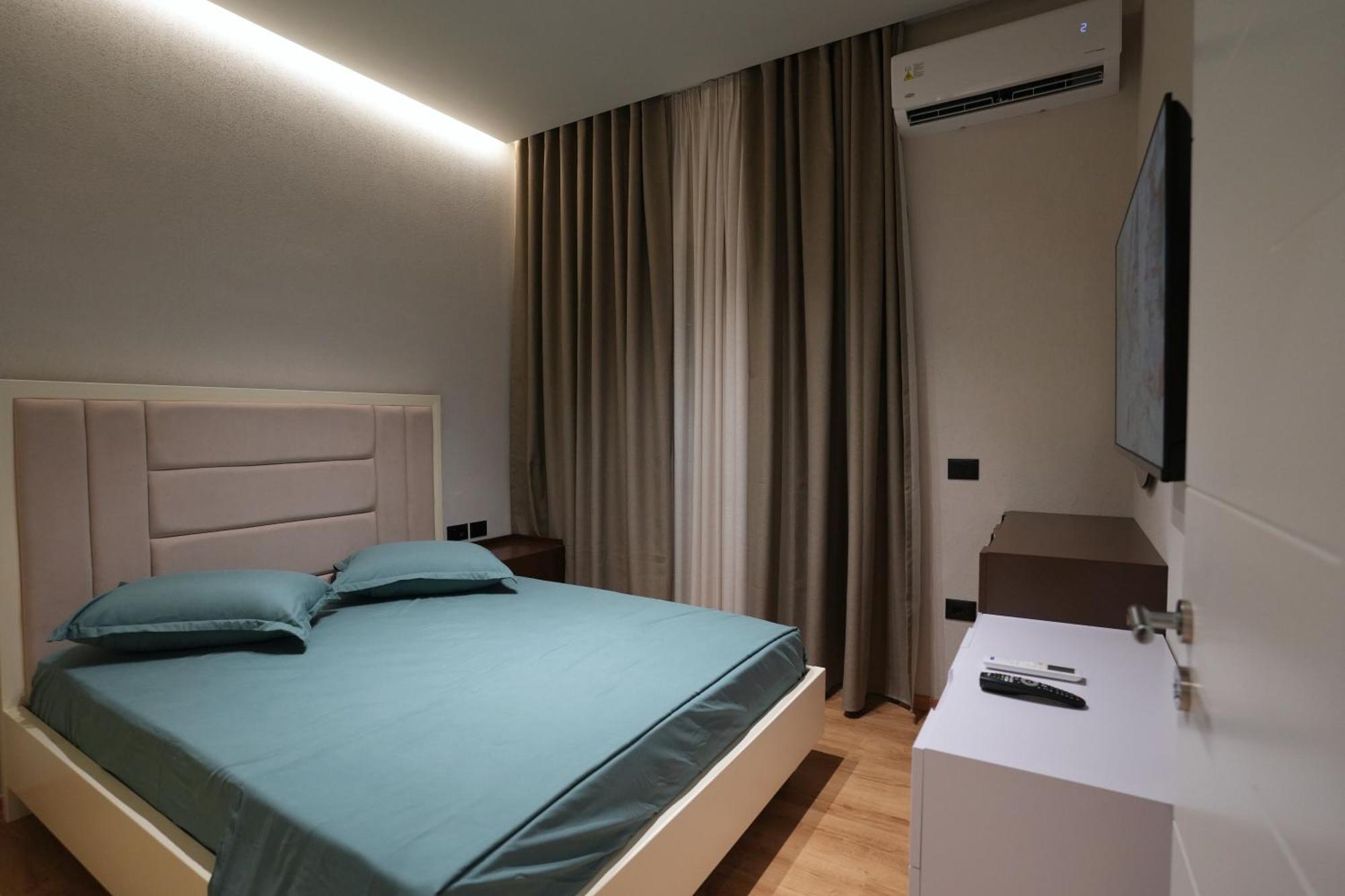 Rs Skendo Apartments Gjirokastër Exteriör bild
