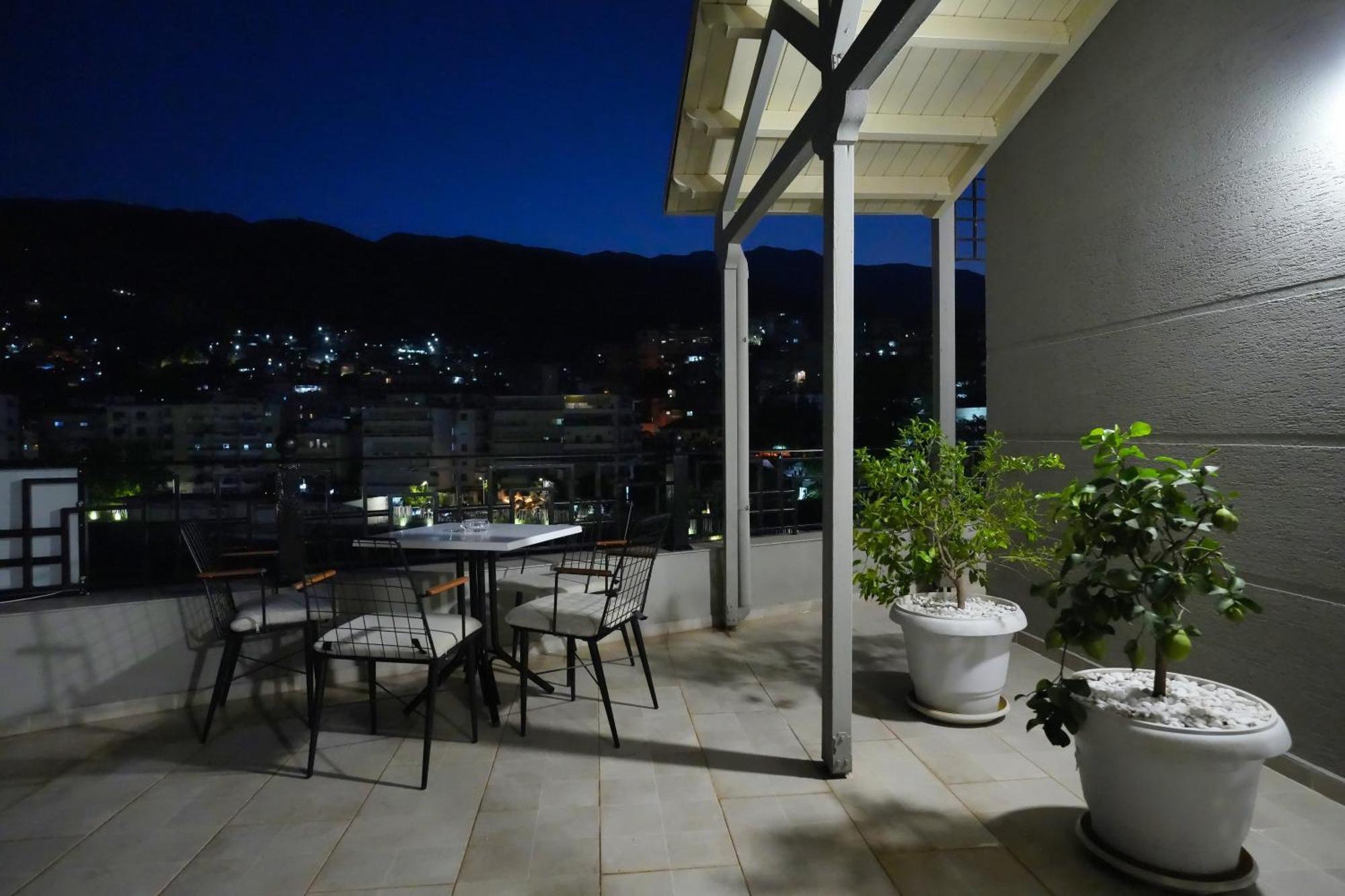 Rs Skendo Apartments Gjirokastër Exteriör bild