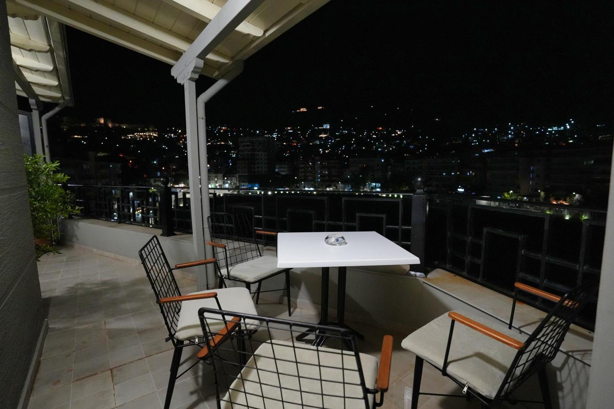 Rs Skendo Apartments Gjirokastër Exteriör bild